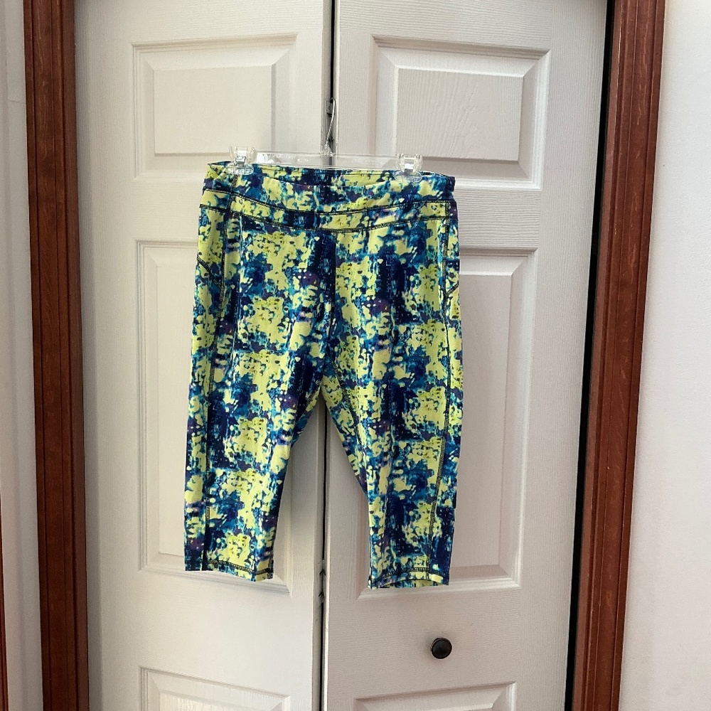 Tek Gear capri leggings